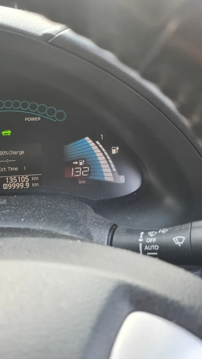 Nissan Leaf 2013 - Image 2