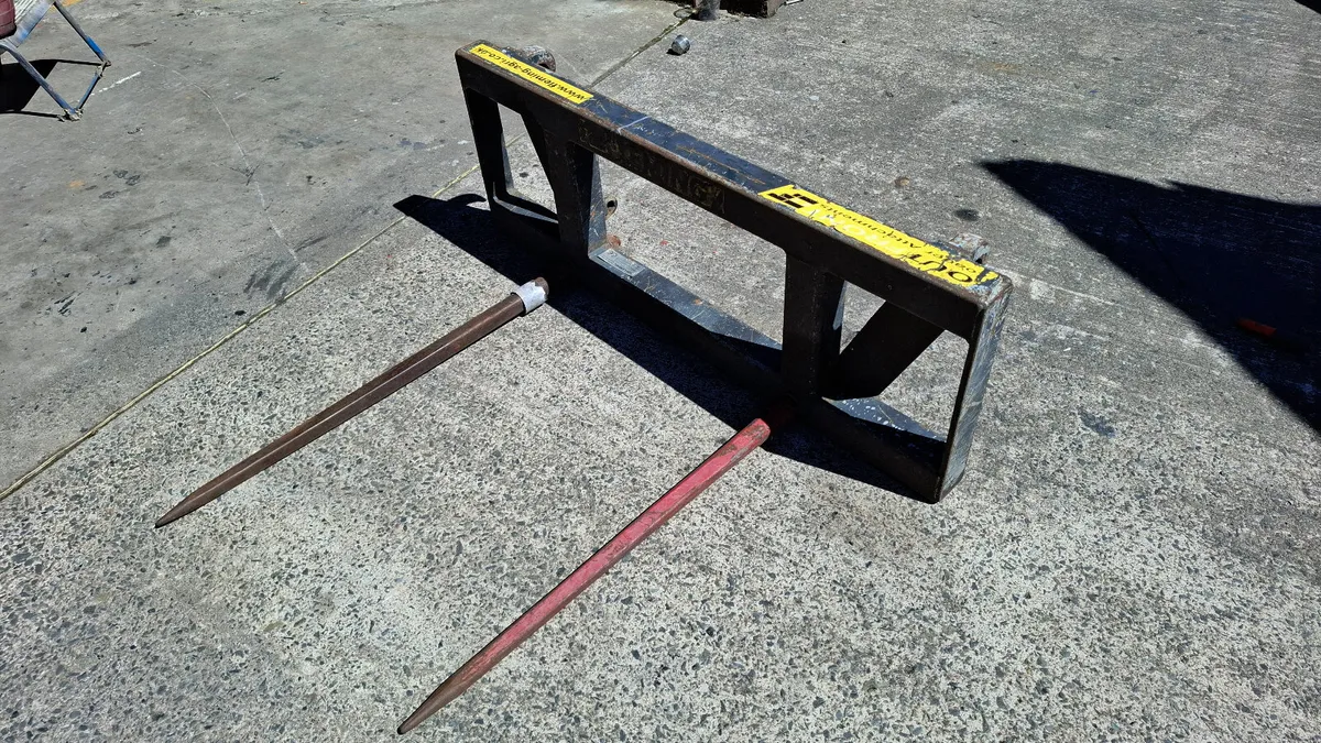 Fleming Front Loader Fork Attachment - Image 2
