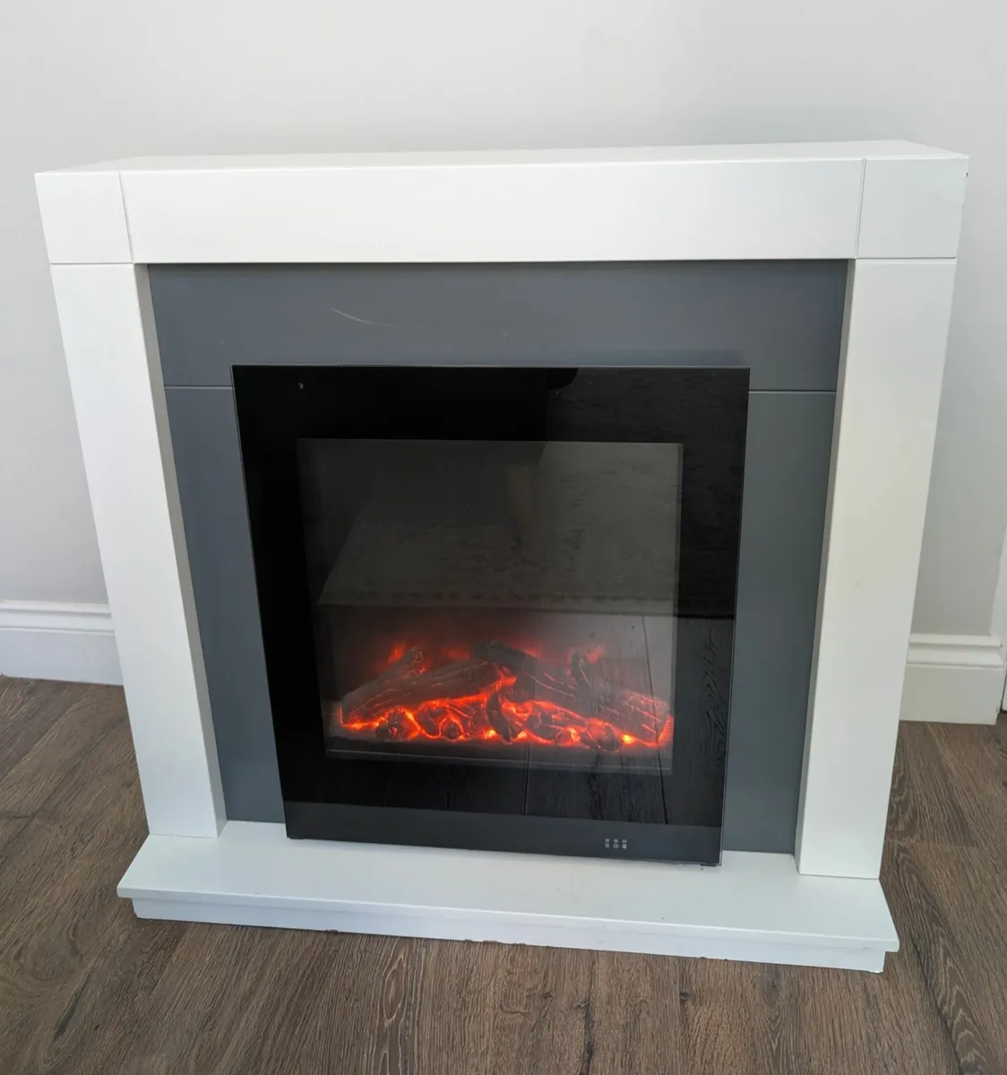 White and Grey Freestanding Electric Fireplace - Image 2