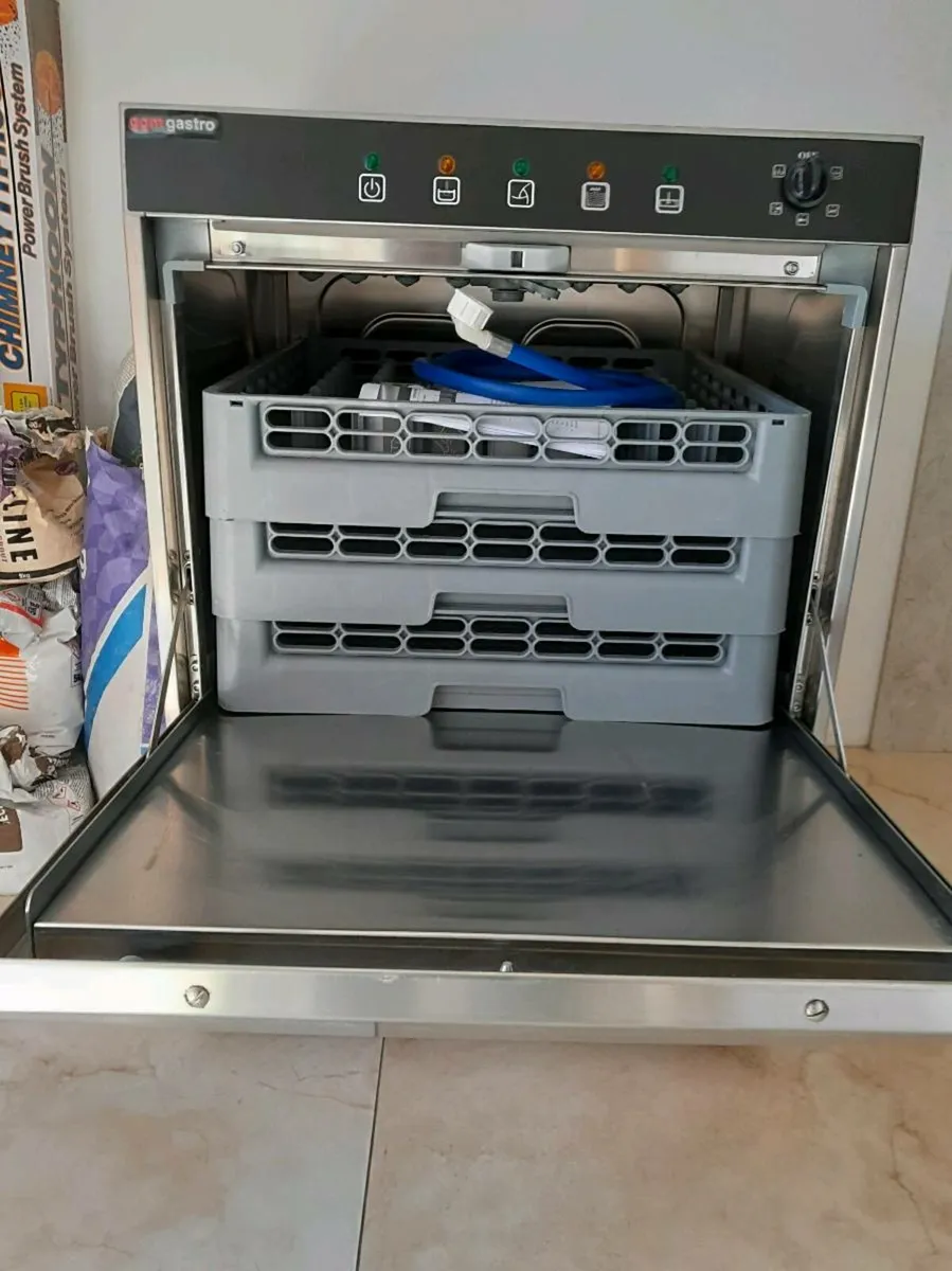 Comerical dishwasher - Image 2