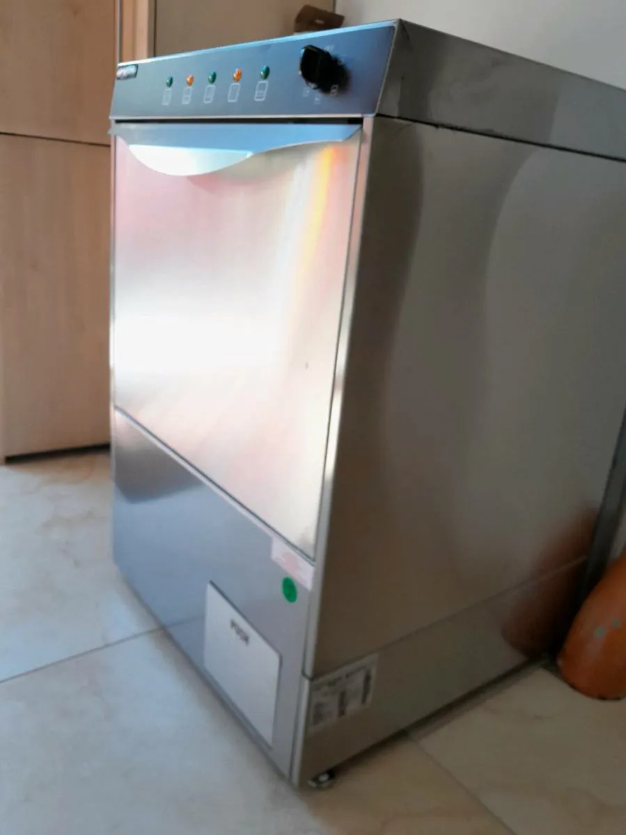 Comerical dishwasher - Image 3