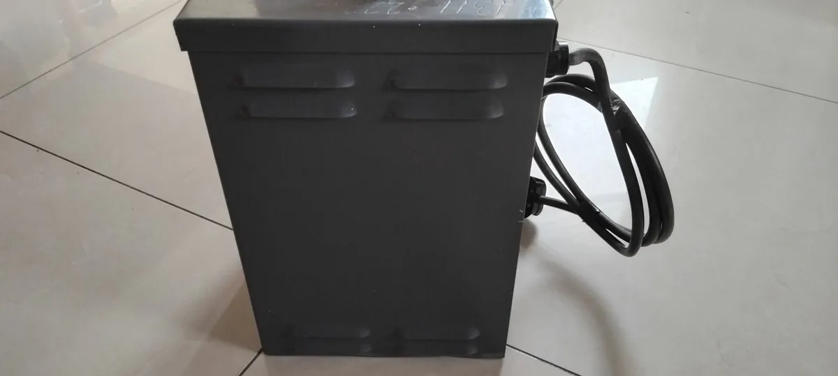 Defender 5Kva Vented Transformer 240v - Image 3