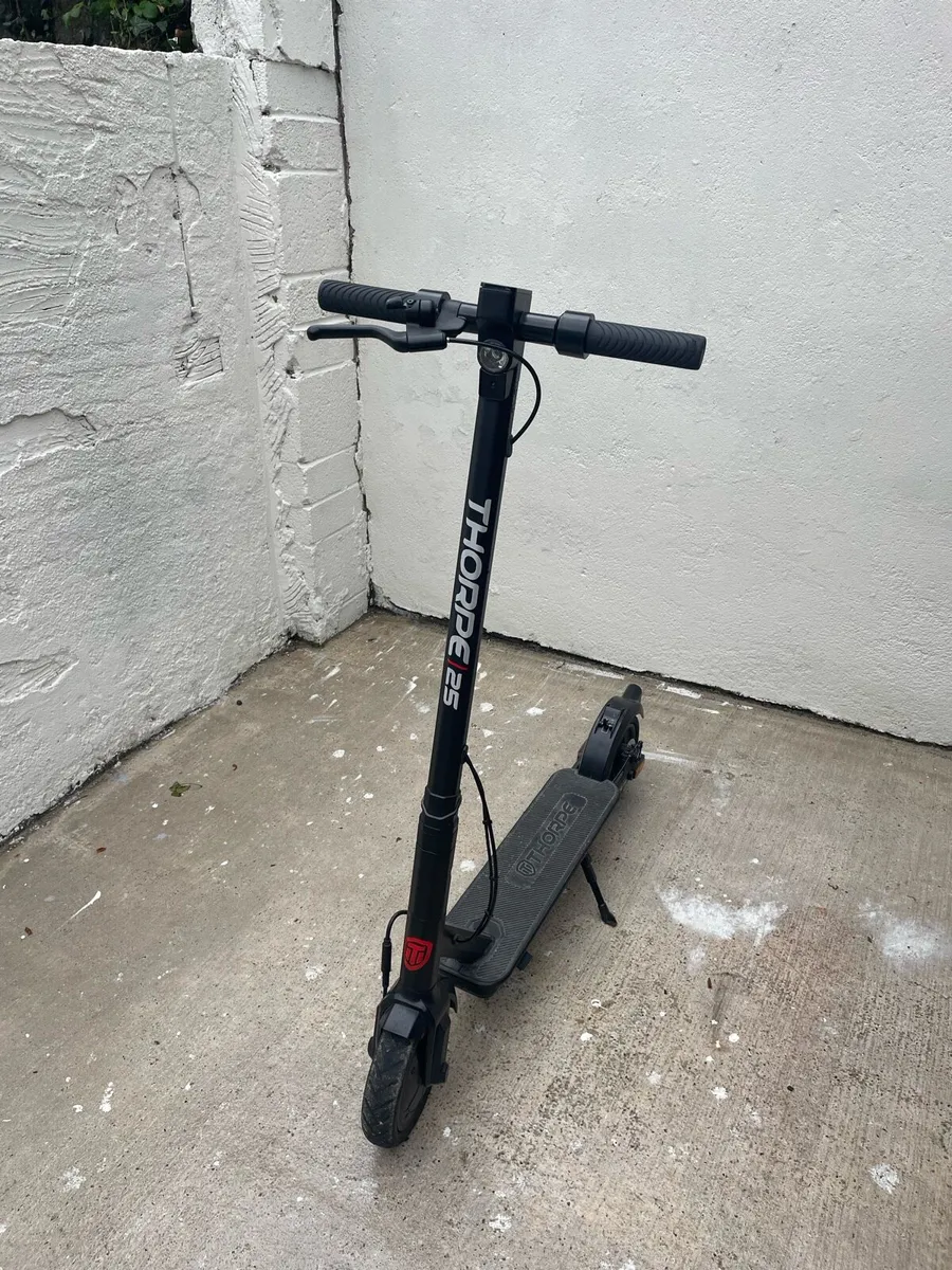 E scooter - Image 1