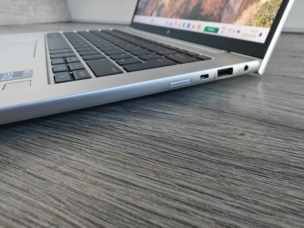 HP Elitebook 840 G9 | i5 (12th gen) | 16GB | 256GB - Image 2
