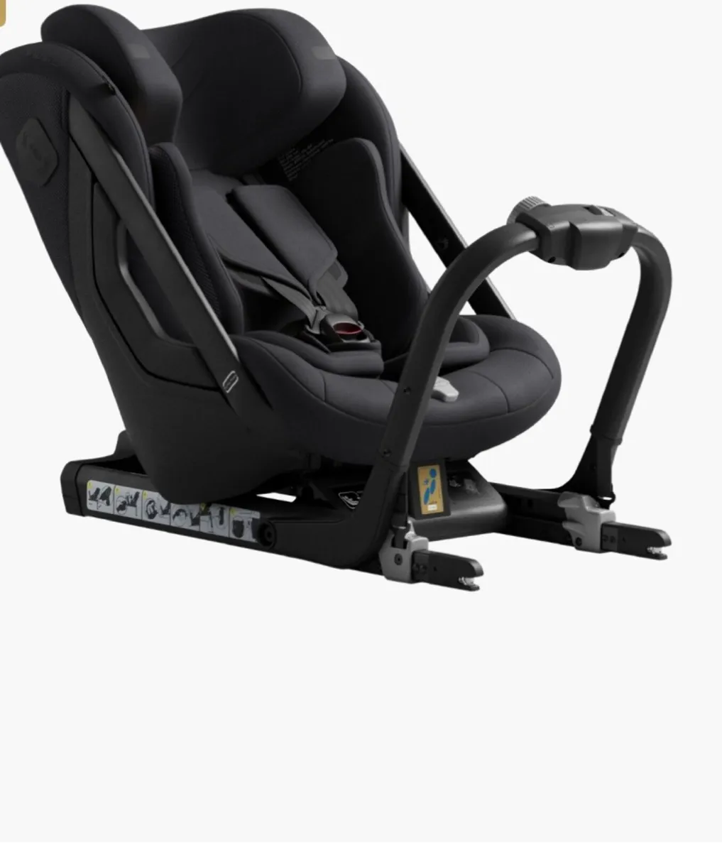 Axkid car seat