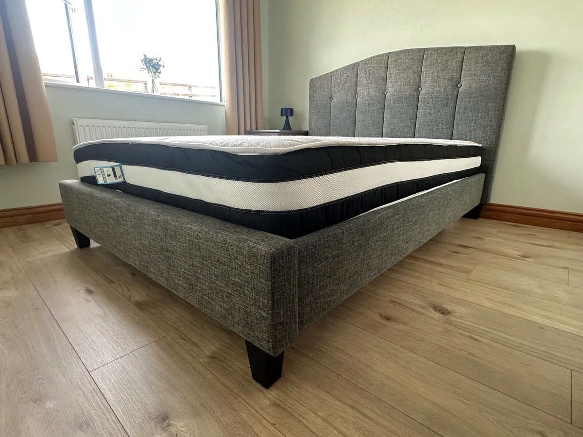 4”6’ double bed - Image 2