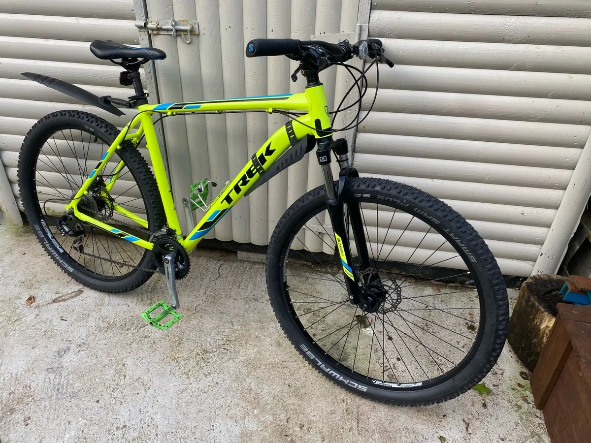 Like new Trek Marlin5 Disc breaks XL 29er - Image 2