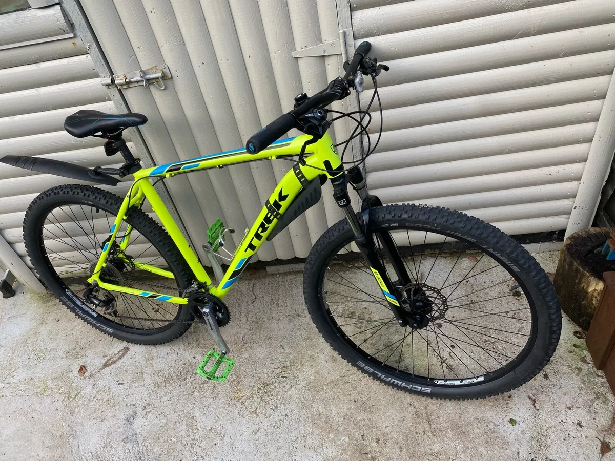 Like new Trek Marlin5 Disc breaks XL 29er - Image 3
