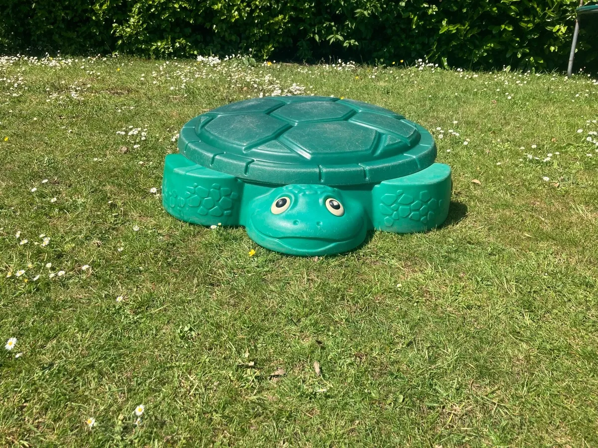 Little Tikes Turtle Sandbox with lid - Image 1