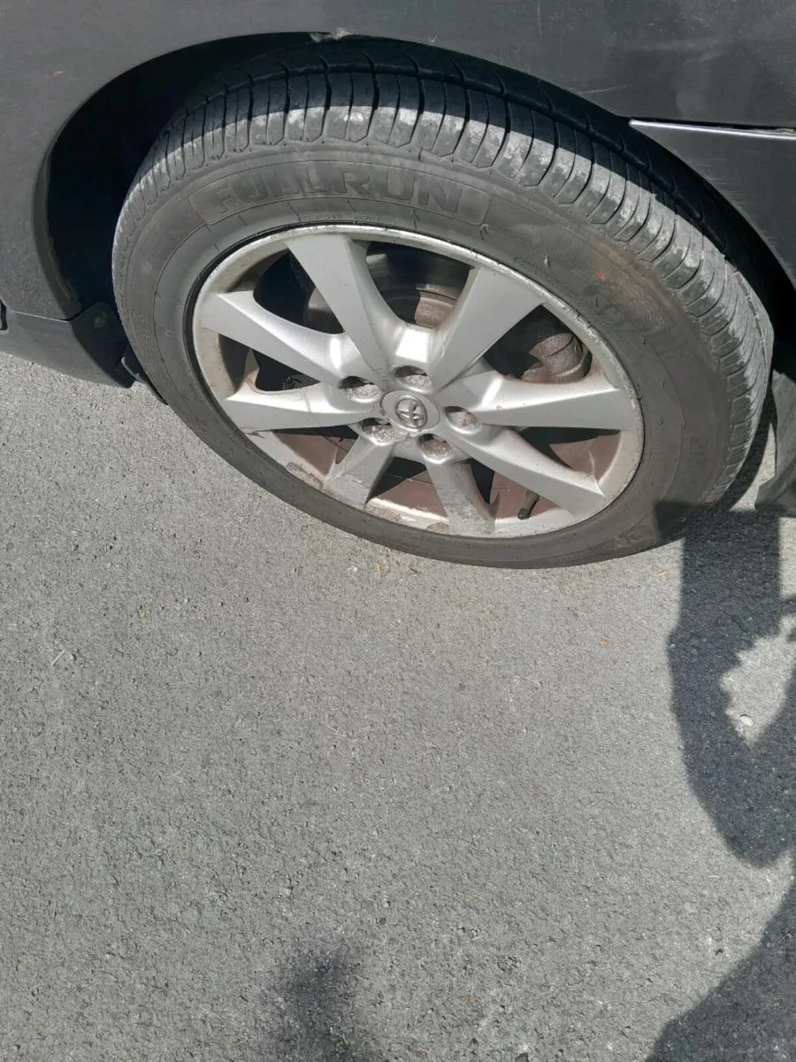 Car - Image 2