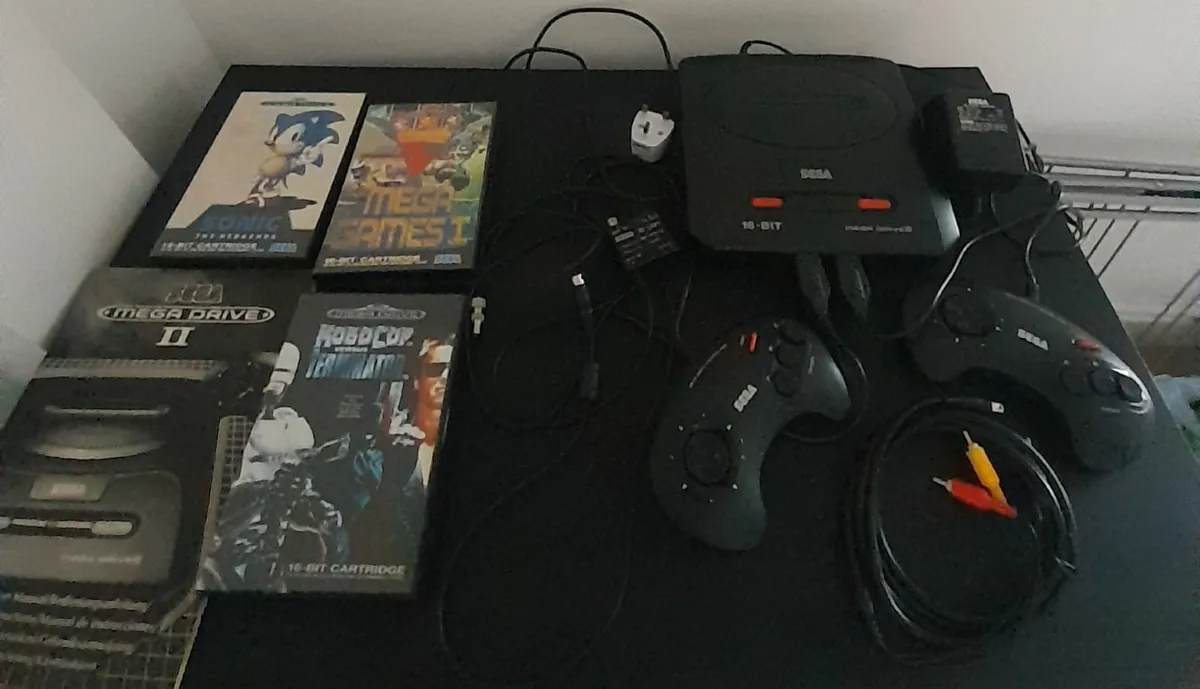 Retro Sega Megadrive 2 Console made in 80s - Image 2