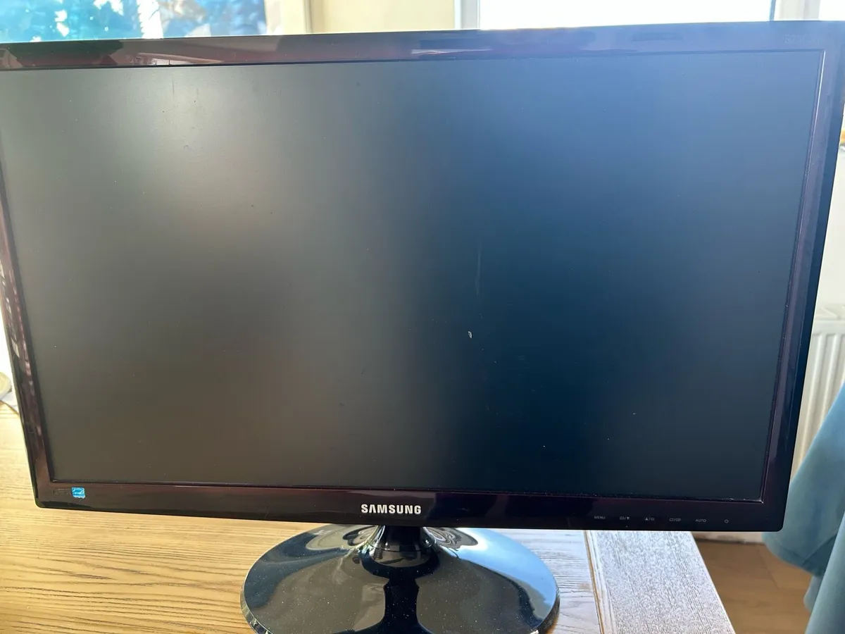 Monitor Samsung 24’’ - Image 1