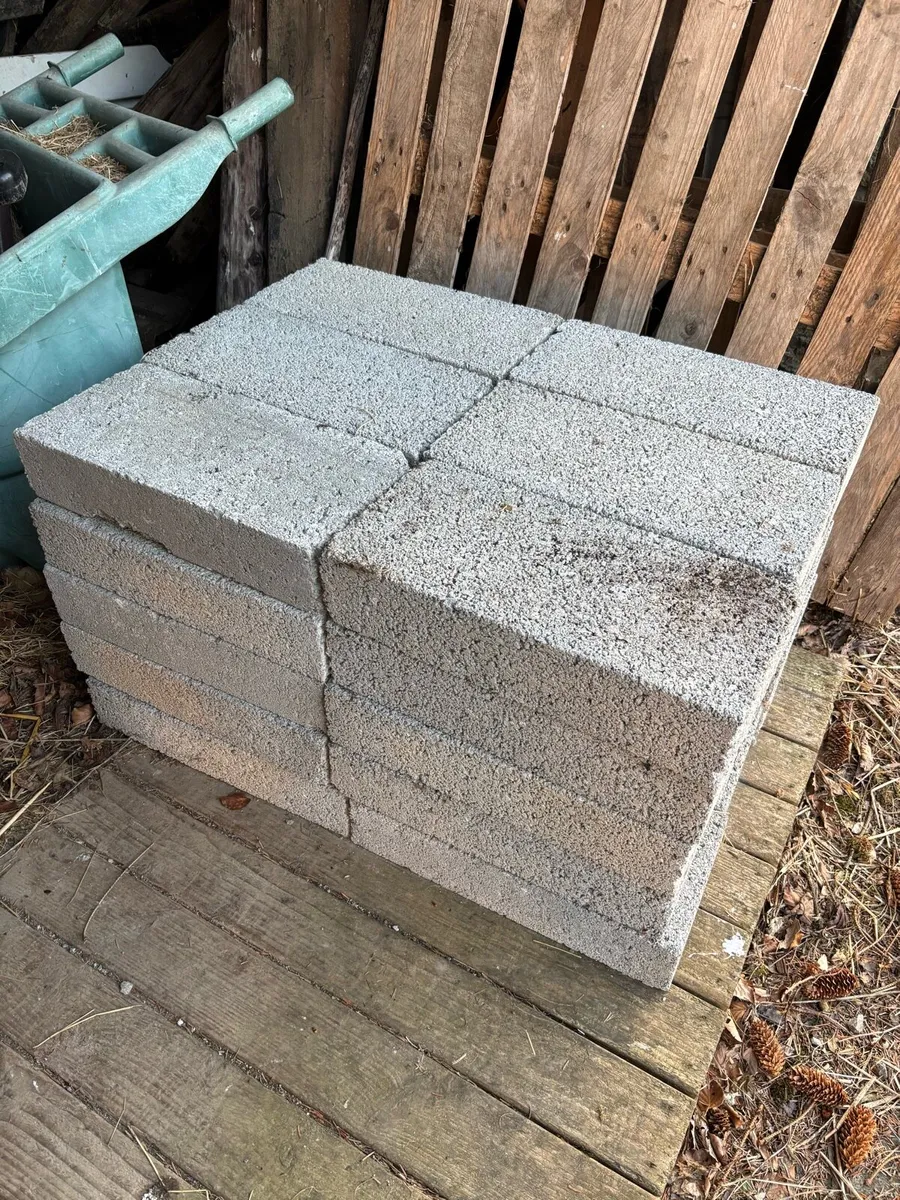 Cement blocks - Image 1