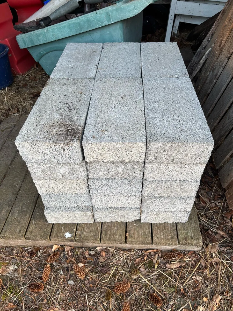 Cement blocks - Image 2