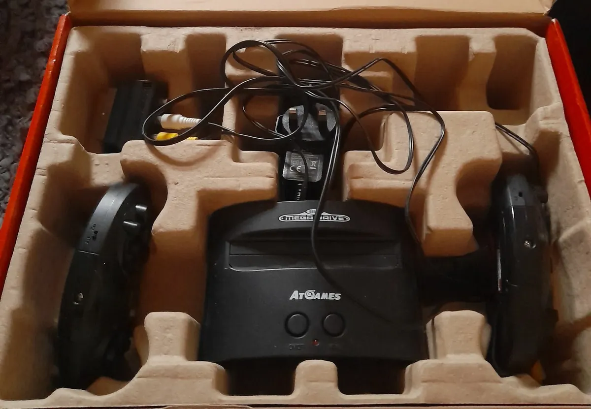 Sega Megadrive Classic Game Console 80 Built in ga - Image 1