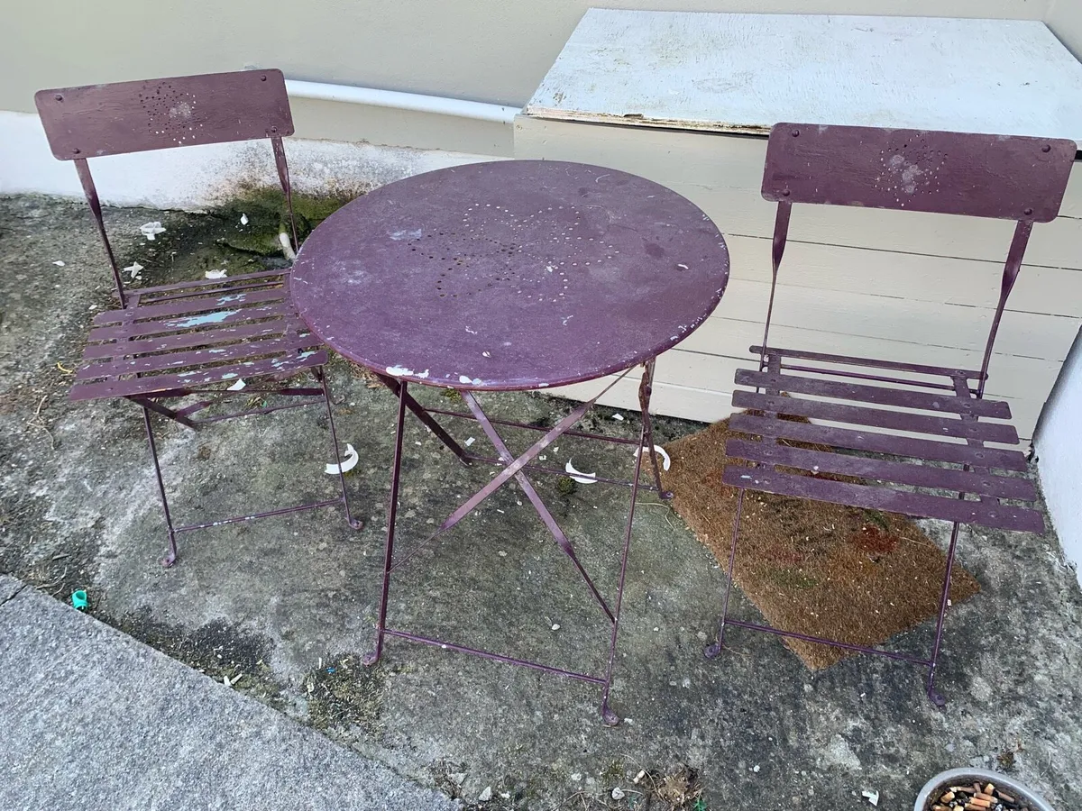 Free Bistro Set & 5 garden chairs - Image 1