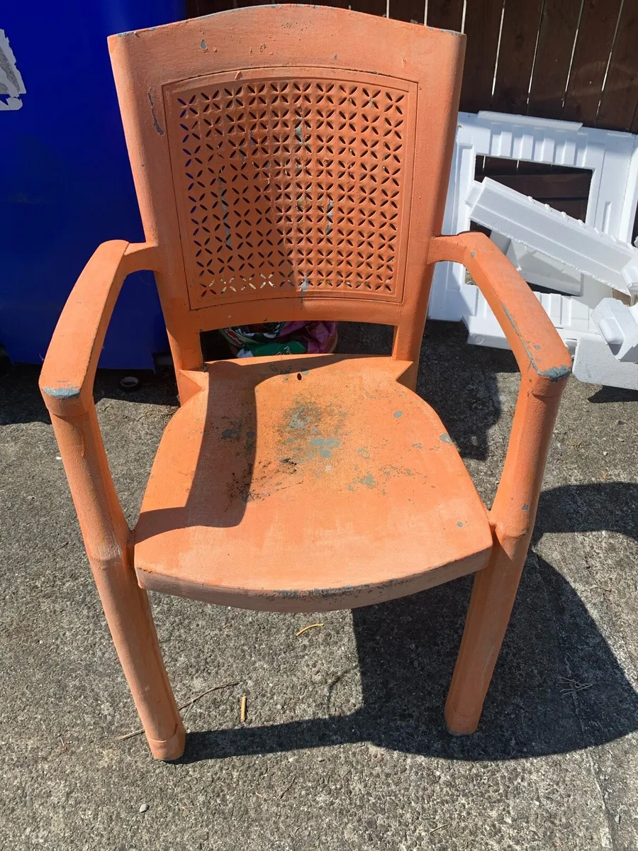 Free Bistro Set & 5 garden chairs - Image 2