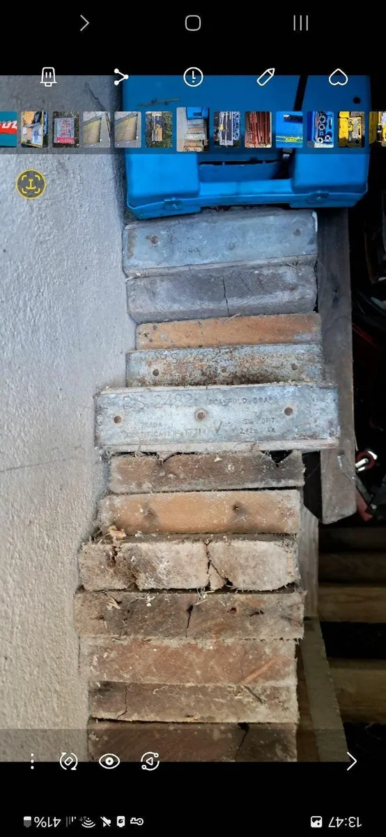 Scaffolding  and board - Image 1