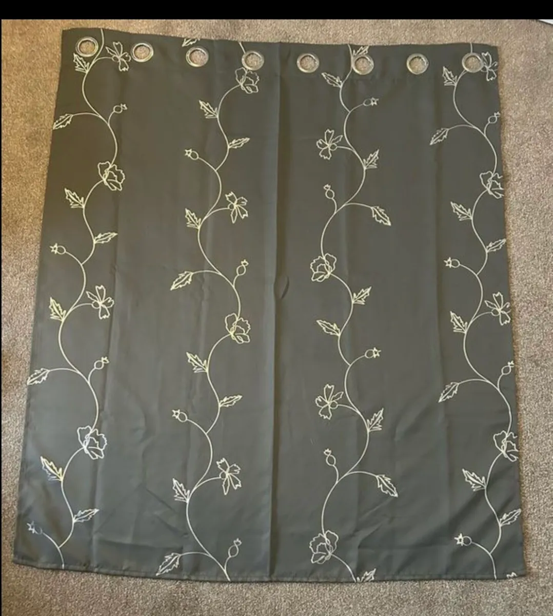 Curtains (2 Pairs) - Image 3