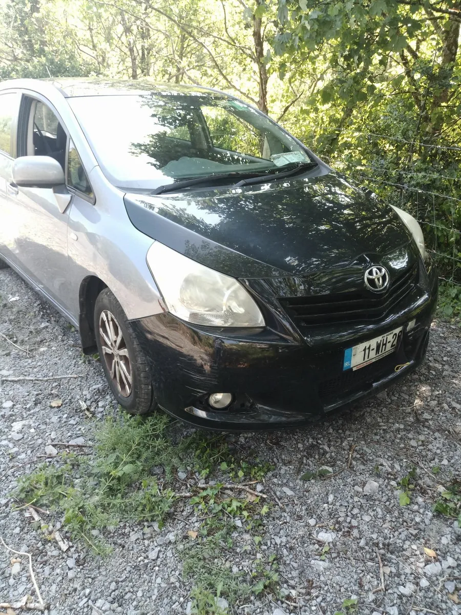 11y Toyota verso 2.0dsl - Image 1