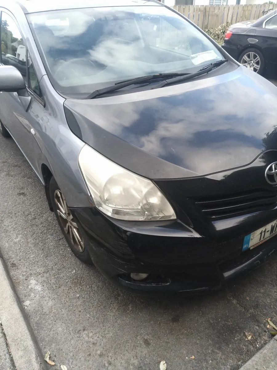 11y Toyota verso 2.0dsl - Image 2