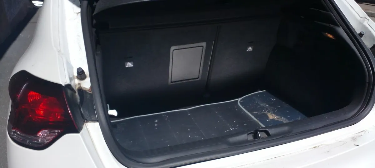Car - Image 3