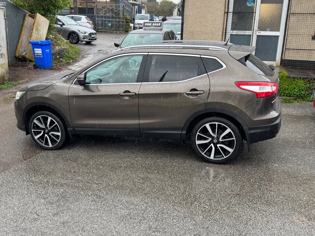 Nissan Qashqai very high spec - Image 4