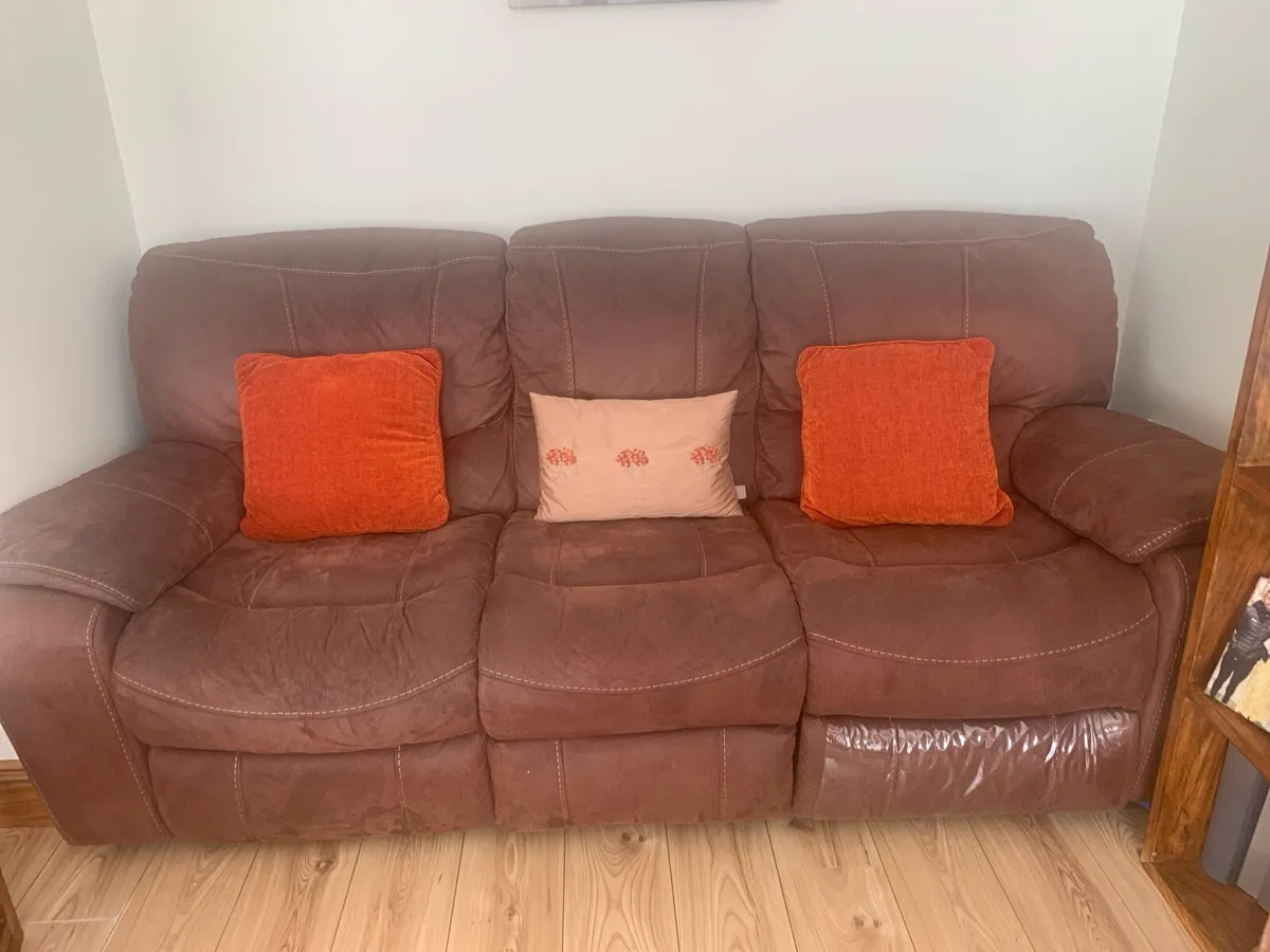3 +2+1 recliner set - Image 1