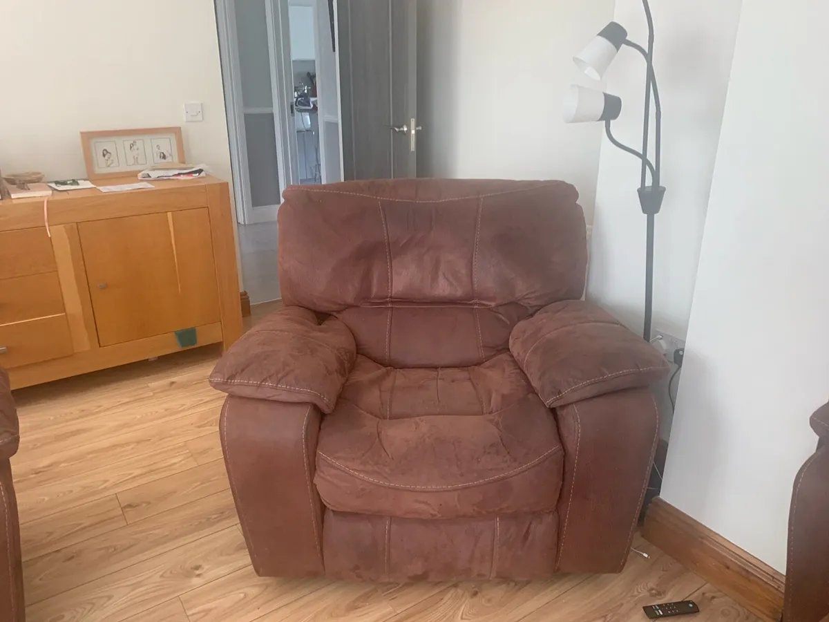 3 +2+1 recliner set - Image 3