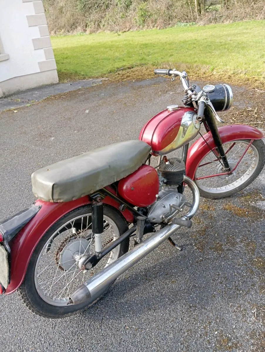 Bsa Bantam and spares - Image 4