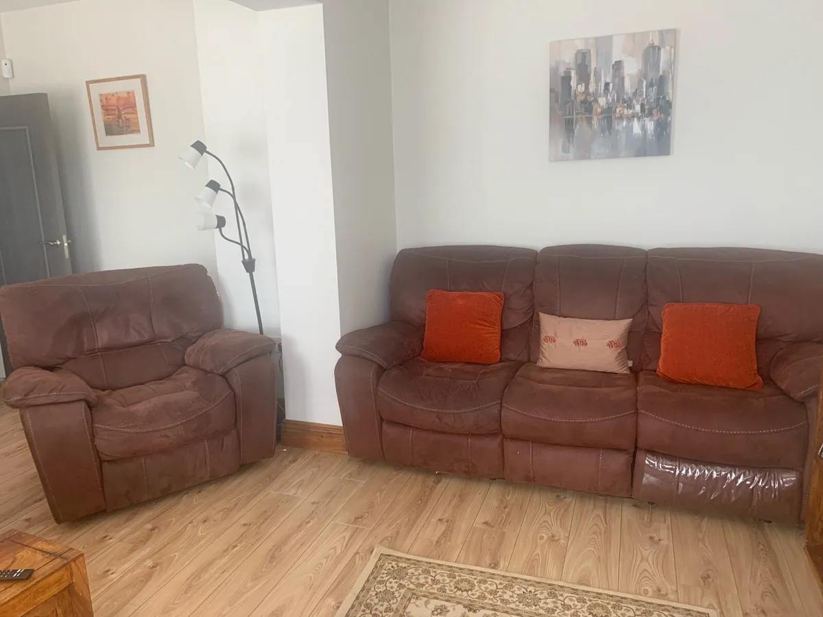3 +2+1 recliner set - Image 4