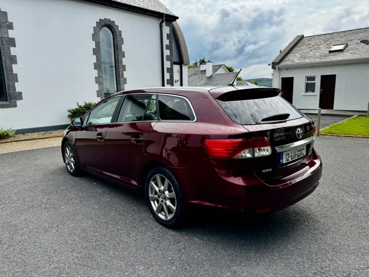 Avensis 2.0 D4D Ultra Spec *NCT 02/26 & Tax* - Image 4