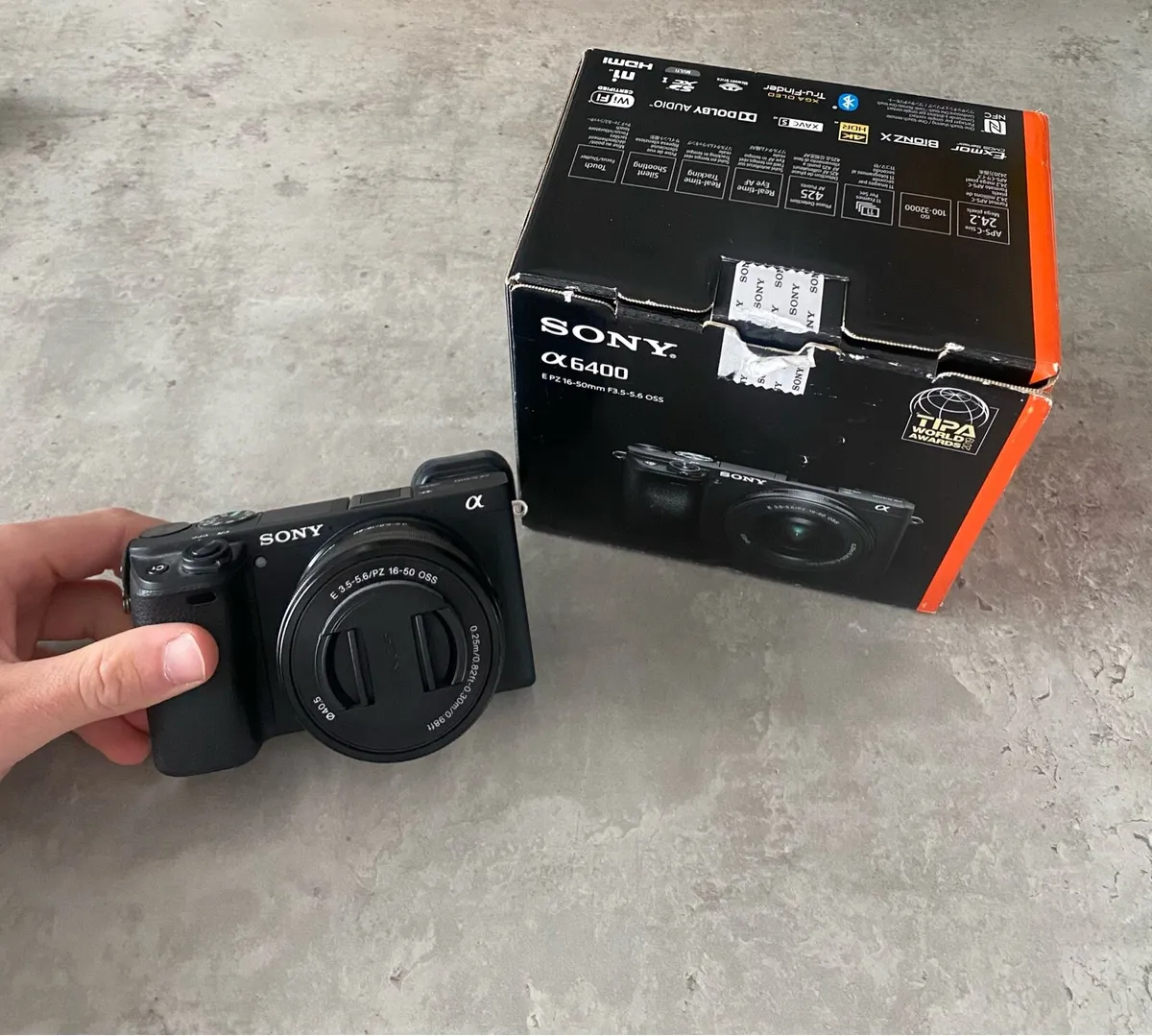 Sony Alpha A6400 Like new - Image 1