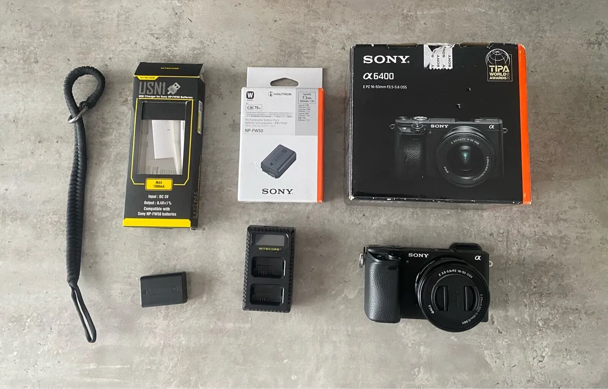 Sony Alpha A6400 Like new - Image 2