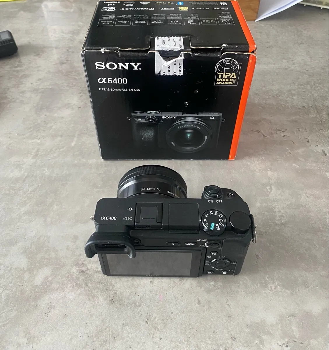 Sony Alpha A6400 Like new - Image 3