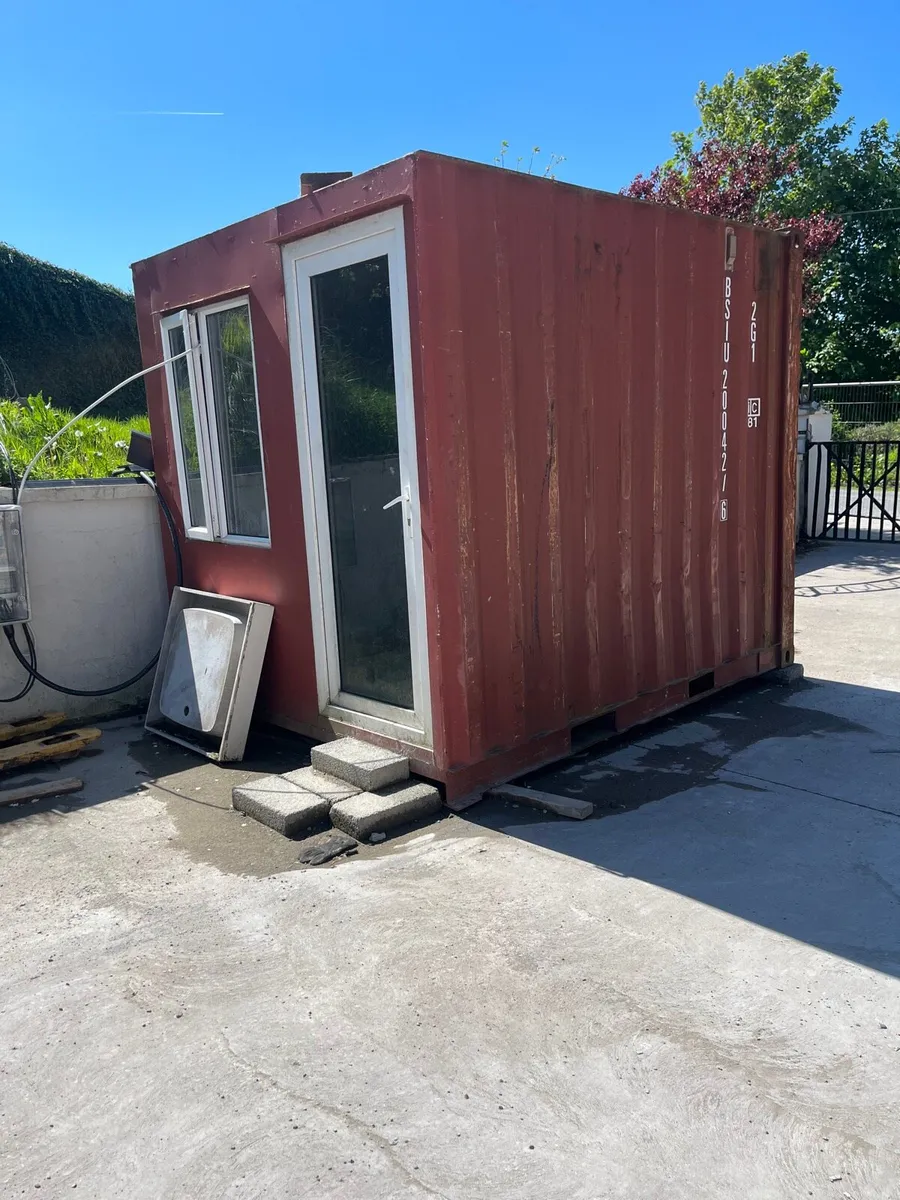 Container site hut - Image 1