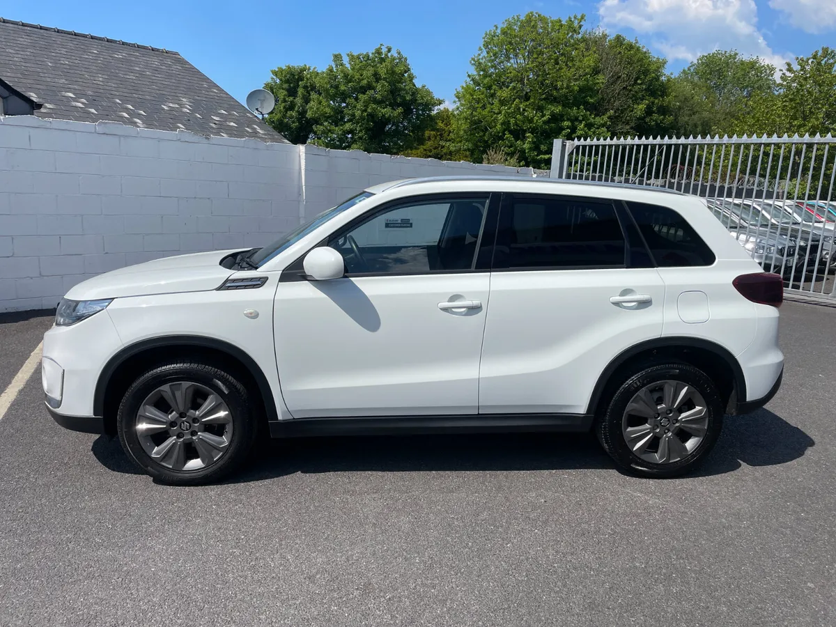 Suzuki Vitara 1.4 SZ4 Hybrid - Image 4