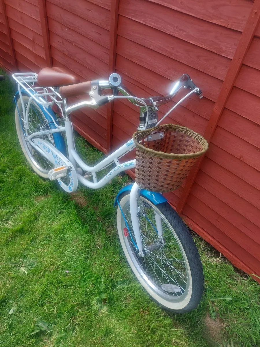 Girls Bike - Image 2