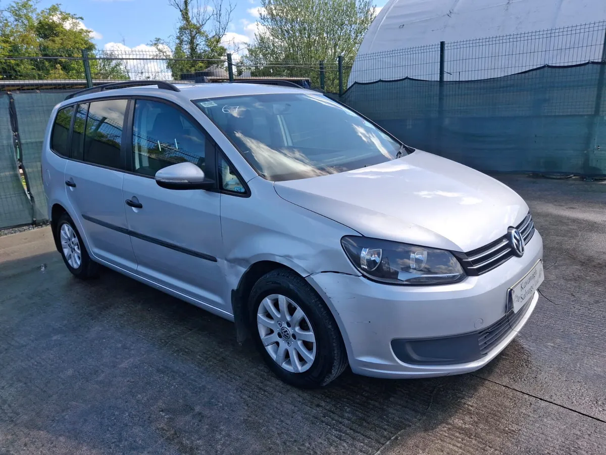 2013 Volkswagen Touran  Driver Home - Image 2