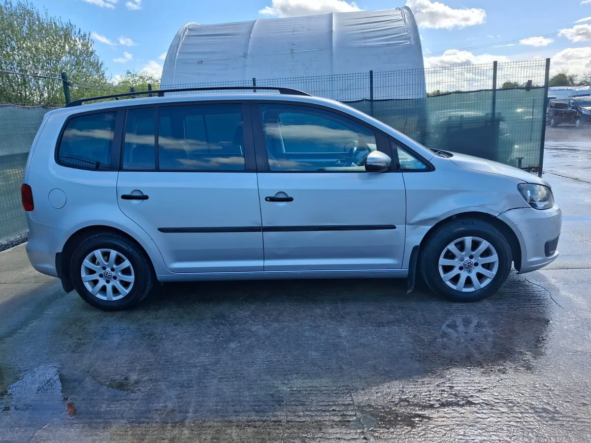 2013 Volkswagen Touran  Driver Home - Image 3