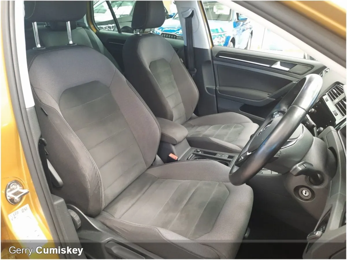 Volkswagen Golf Highline 1.6 TDI 115HP - Image 2
