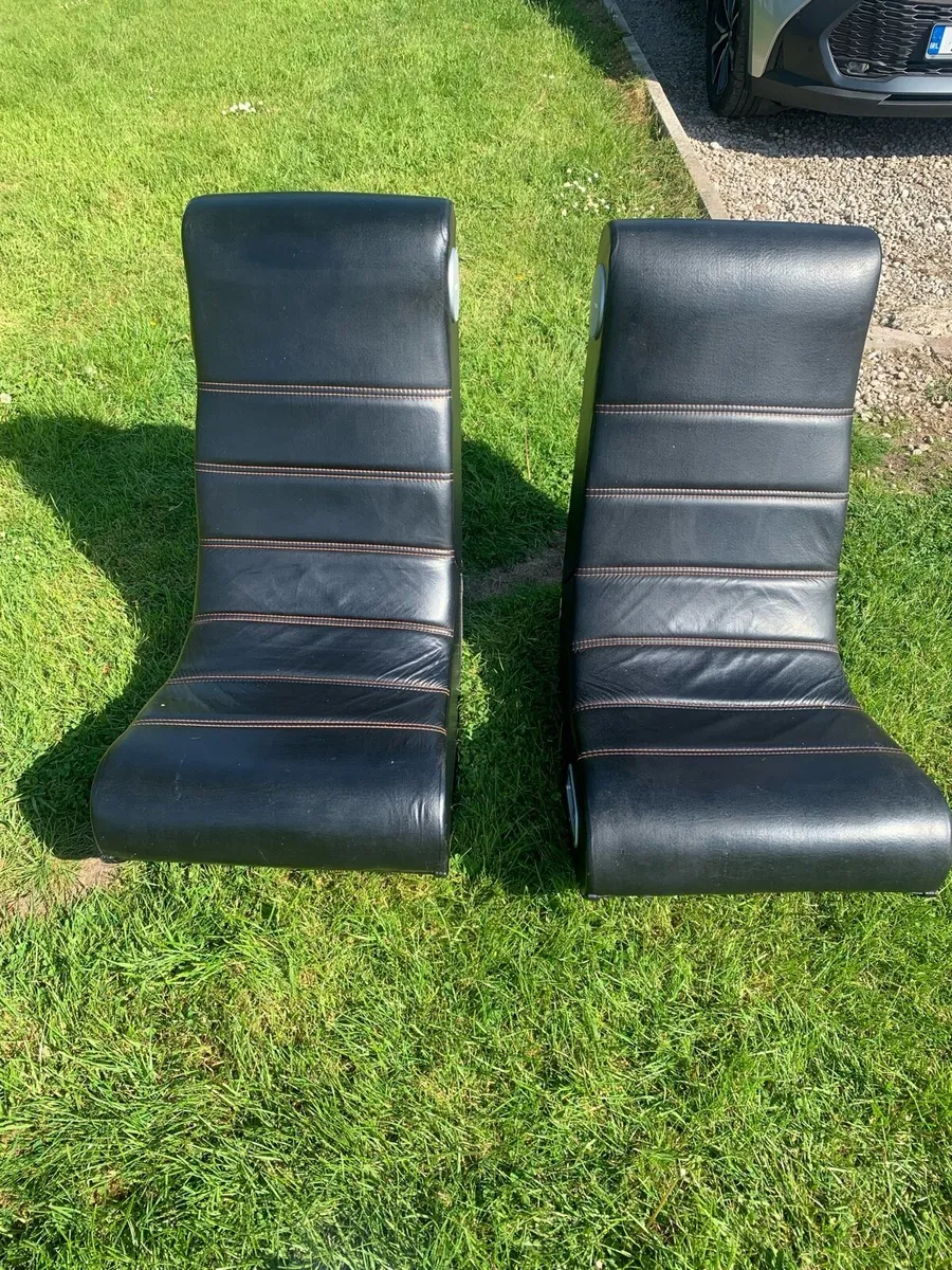2x gaming chairs foldable - Image 1