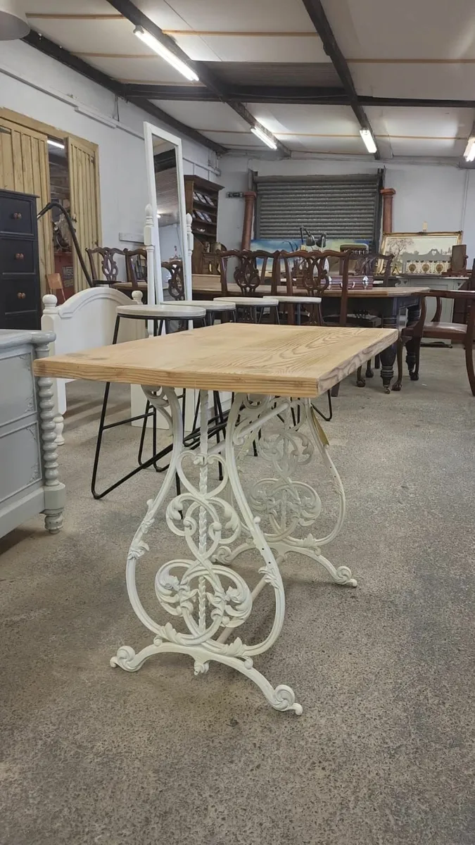 Vintage cast iron base table, reclaimed pine top - Image 3