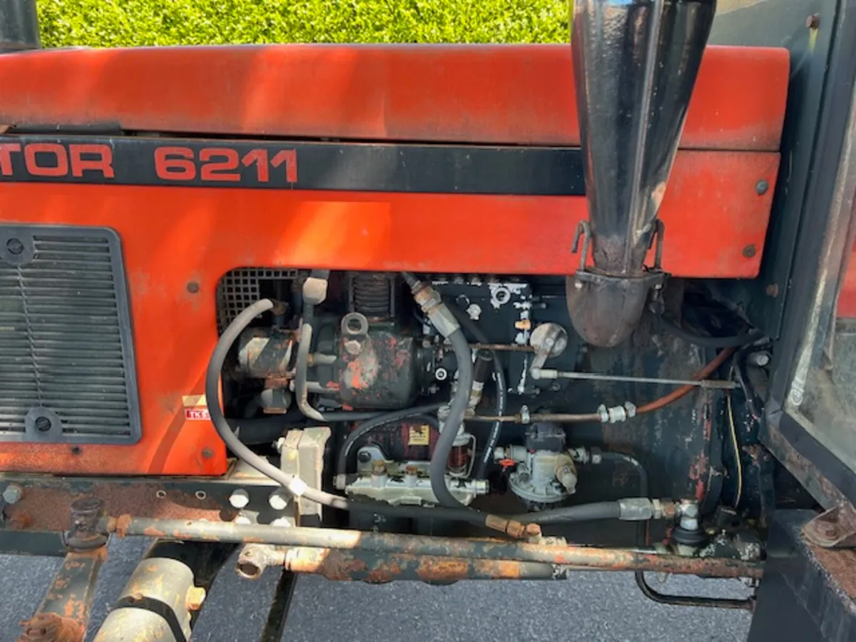 1988 ZETOR 6211 2wd Tractor - Image 4