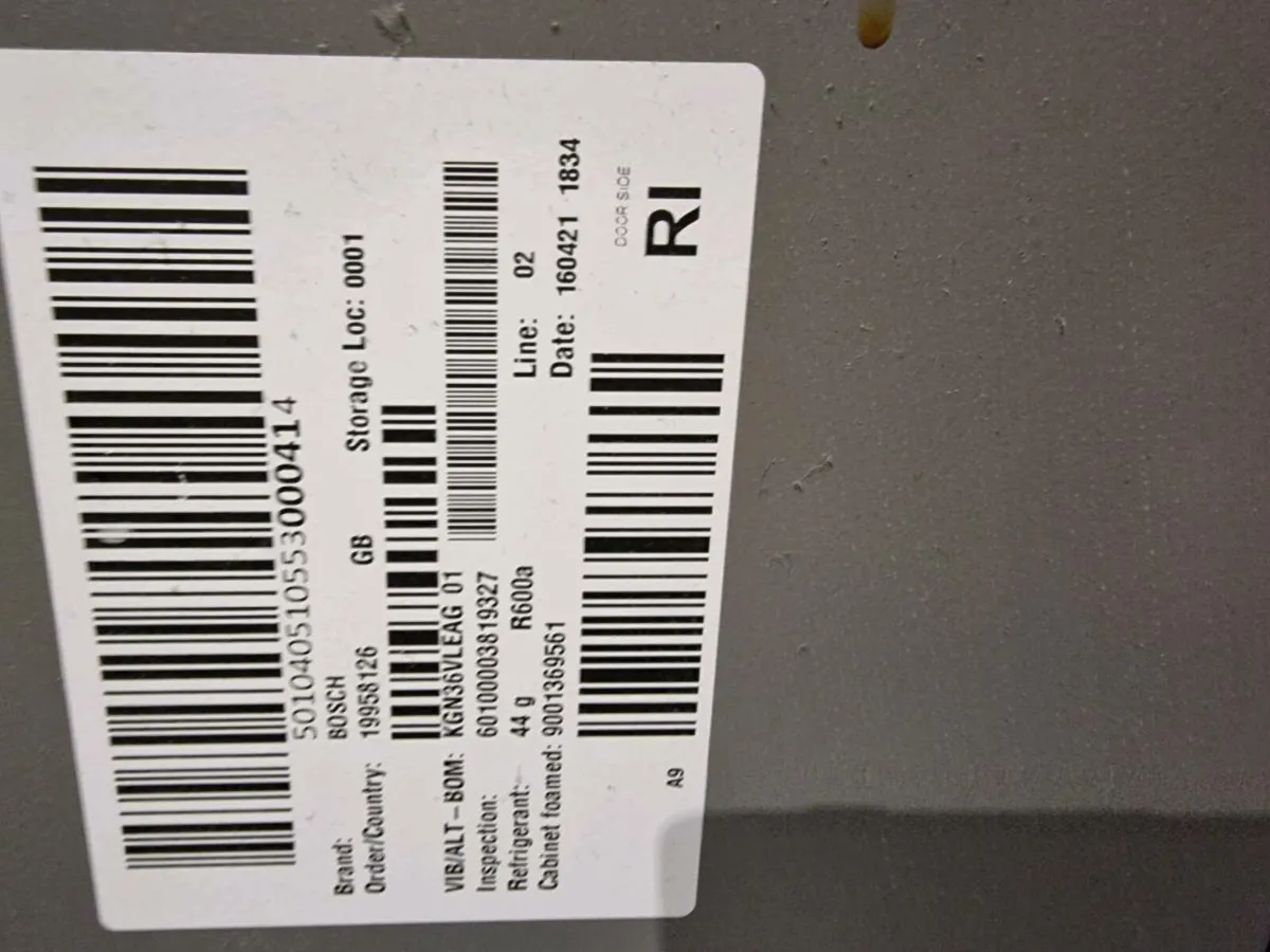 Bosch fridge freezer - Image 1