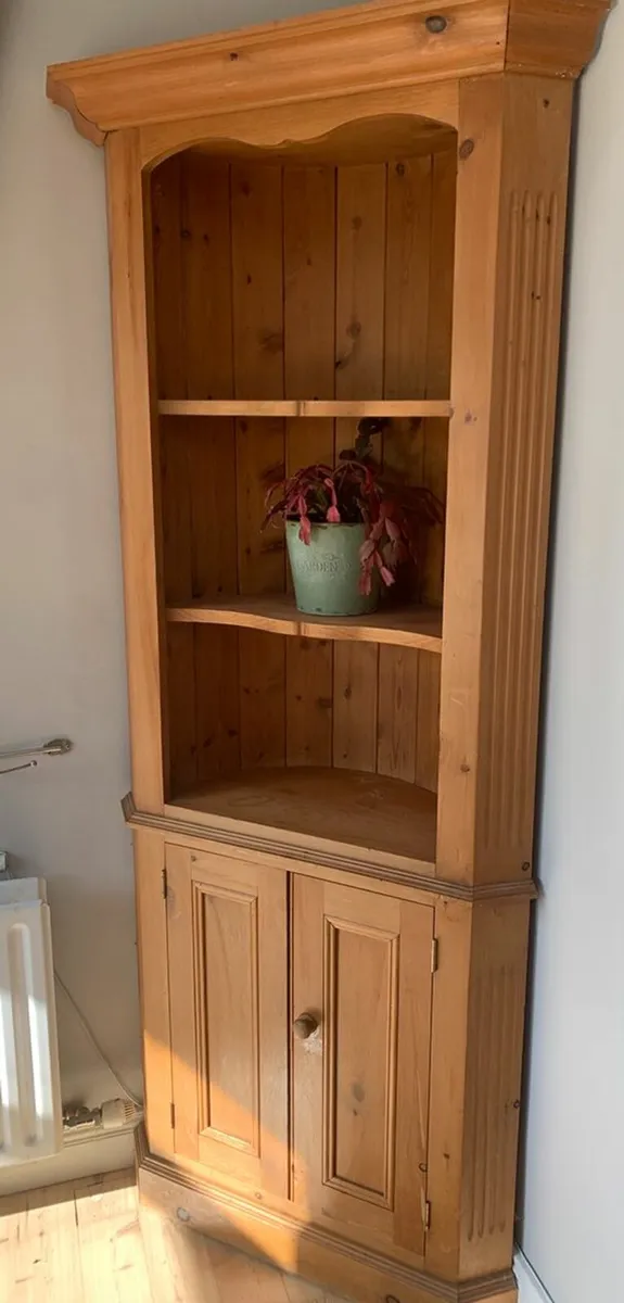 Tall Pine Barrel Back Shelved Corner Unit - Image 1