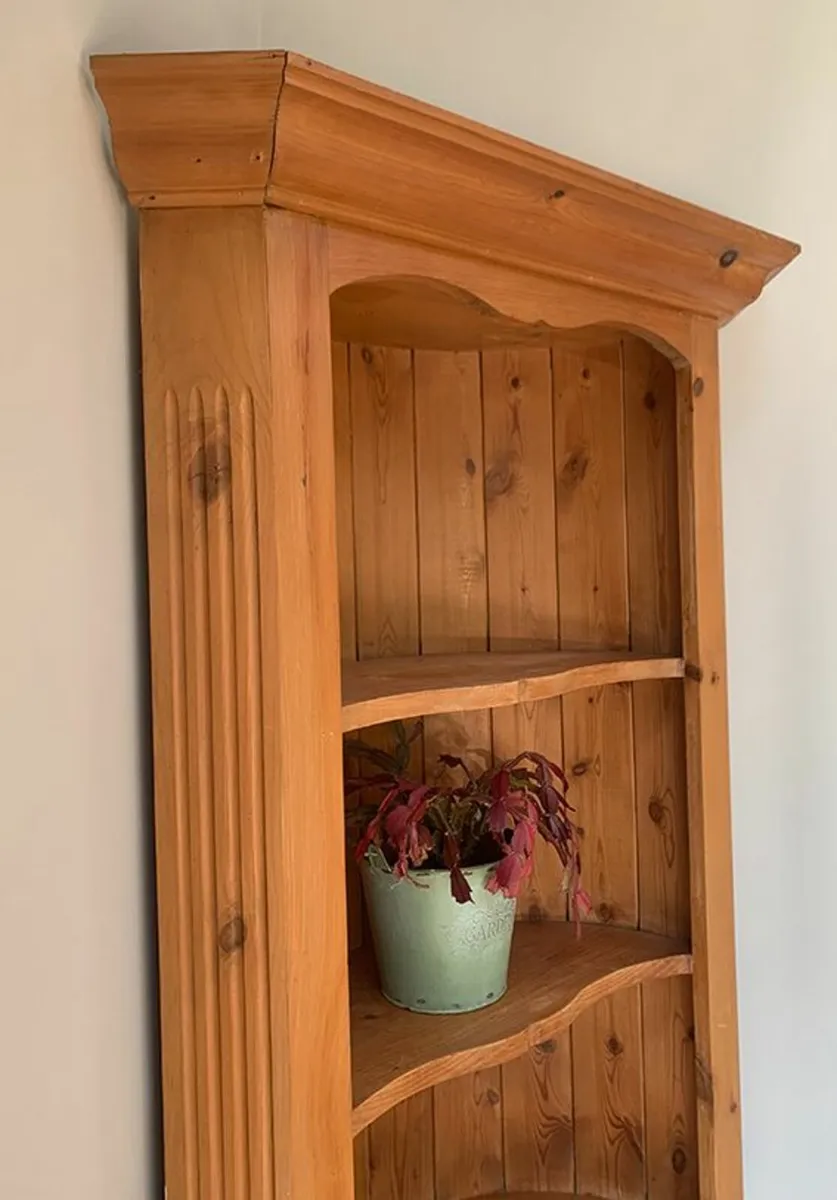 Tall Pine Barrel Back Shelved Corner Unit - Image 3
