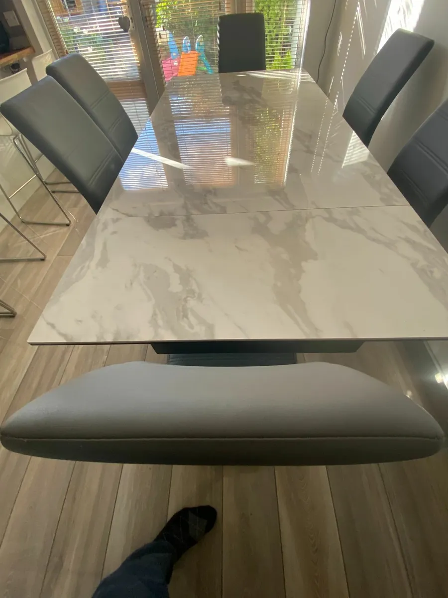 Dining room table and six dining room chairs - Image 3