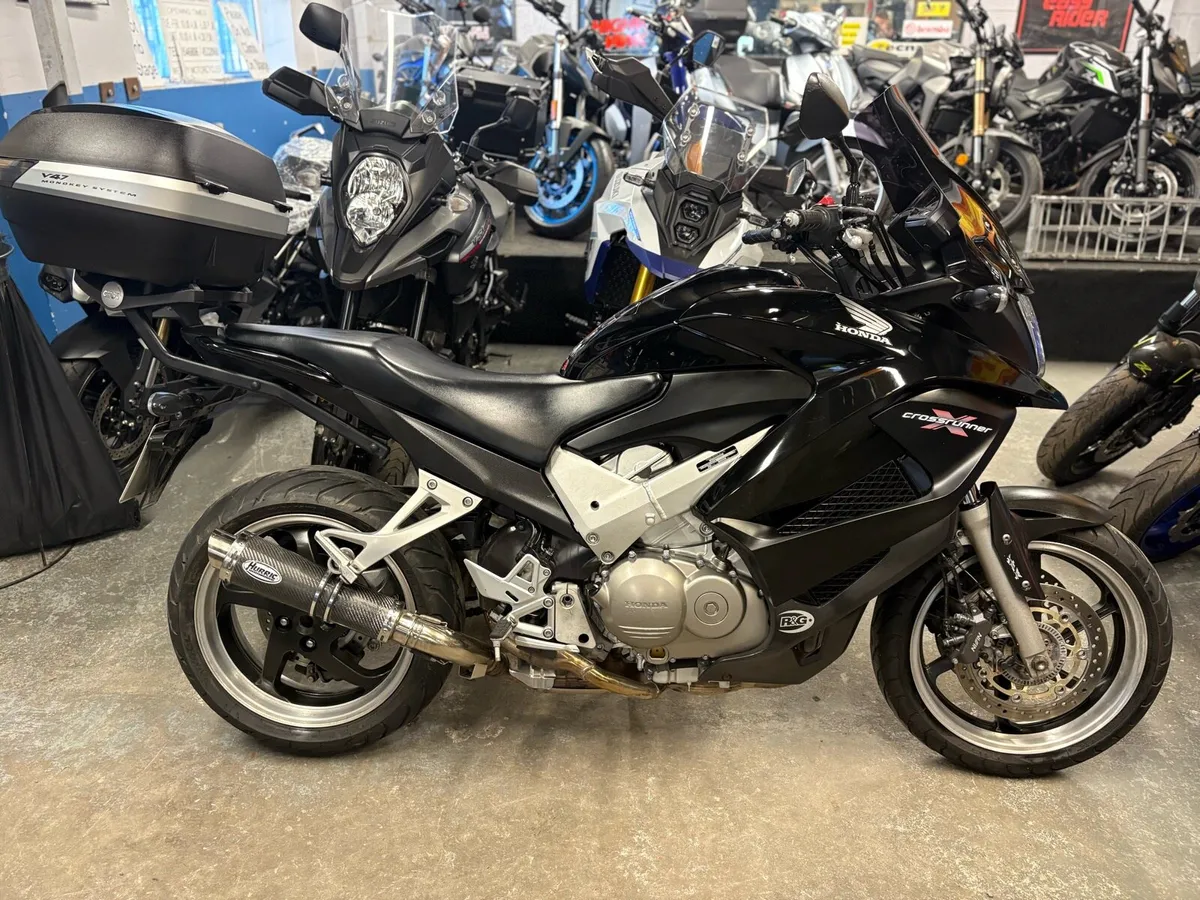 2012 HONDA CROSSRUNNER 800 - Image 1