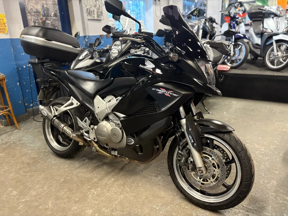 2012 HONDA CROSSRUNNER 800 - Image 2